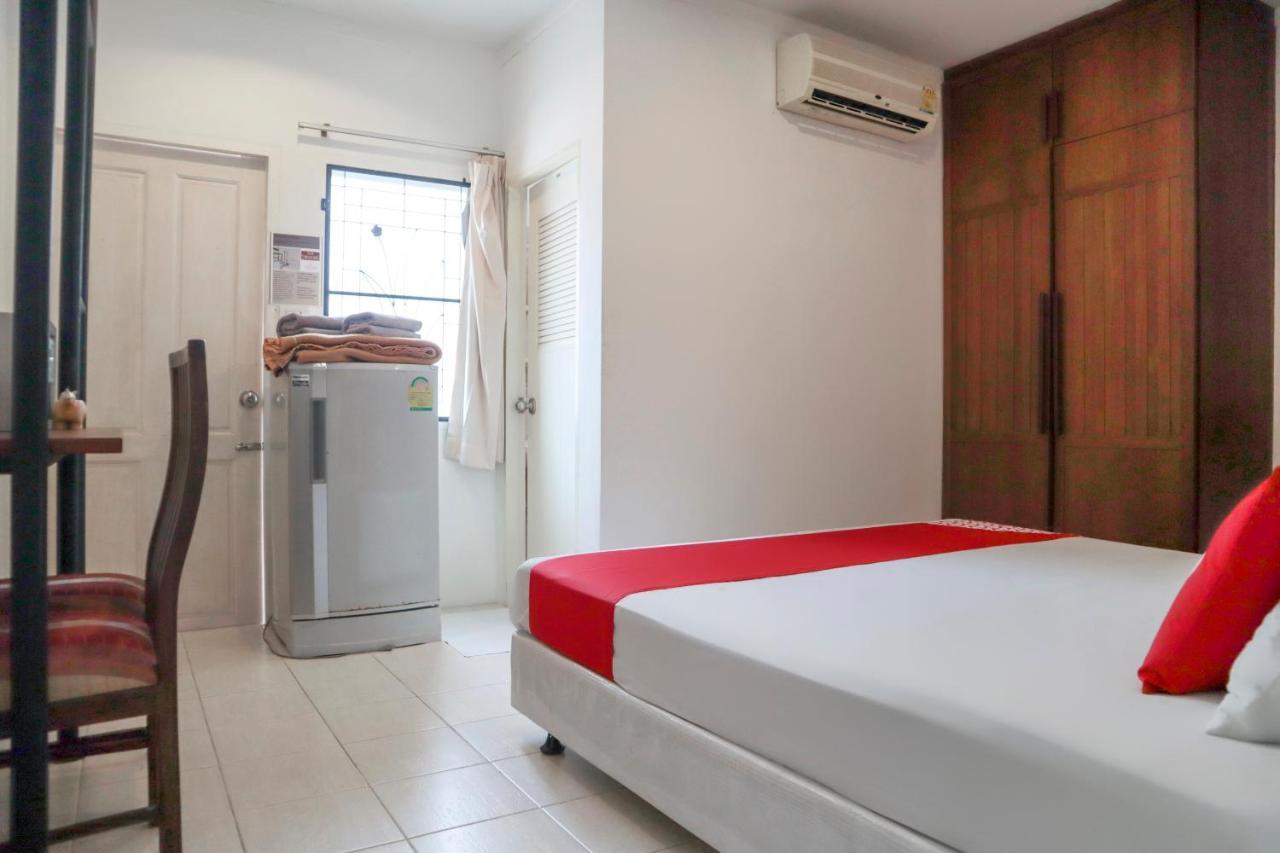 מלון Phuket Oyo 1032 Beds Patong מראה חיצוני תמונה