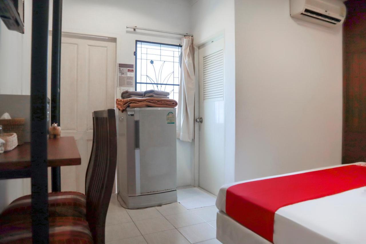 מלון Phuket Oyo 1032 Beds Patong מראה חיצוני תמונה